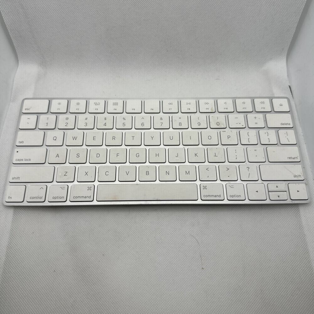 Apple Magic Keyboard (used)